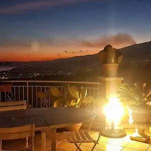 etna-apartment.taorminaitalyhotels.com/